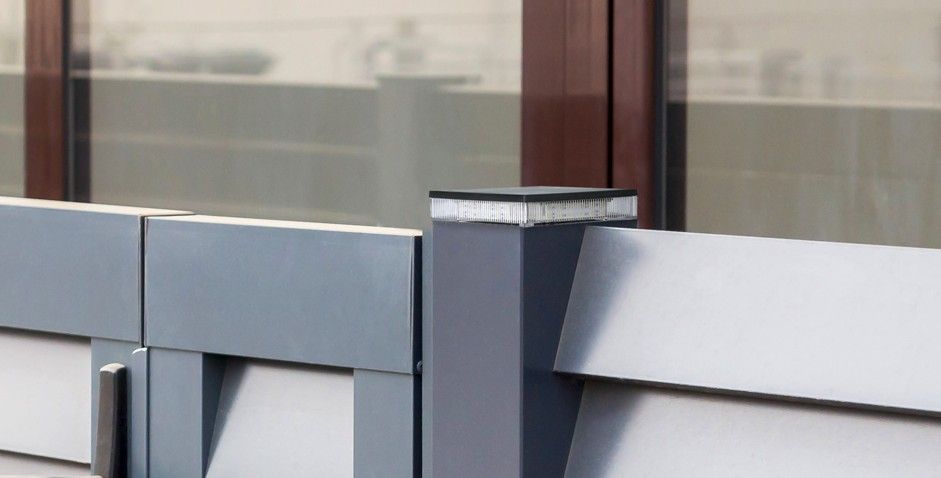 Столбы с LED освещением