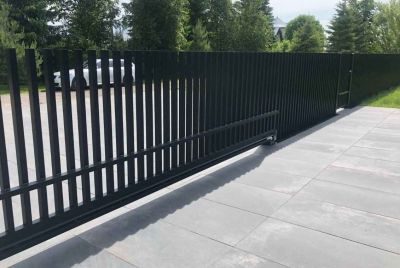 izturīgi metāla žogi