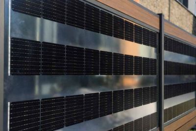 saules paneļi žogā