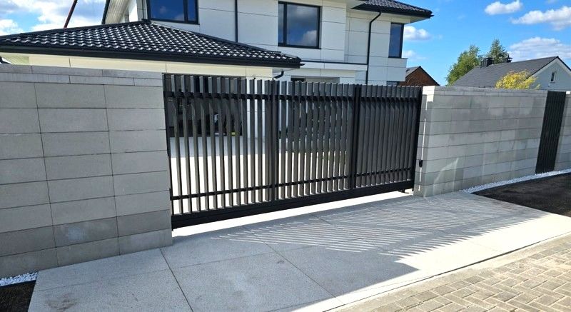 uzmontētu žogu projekti